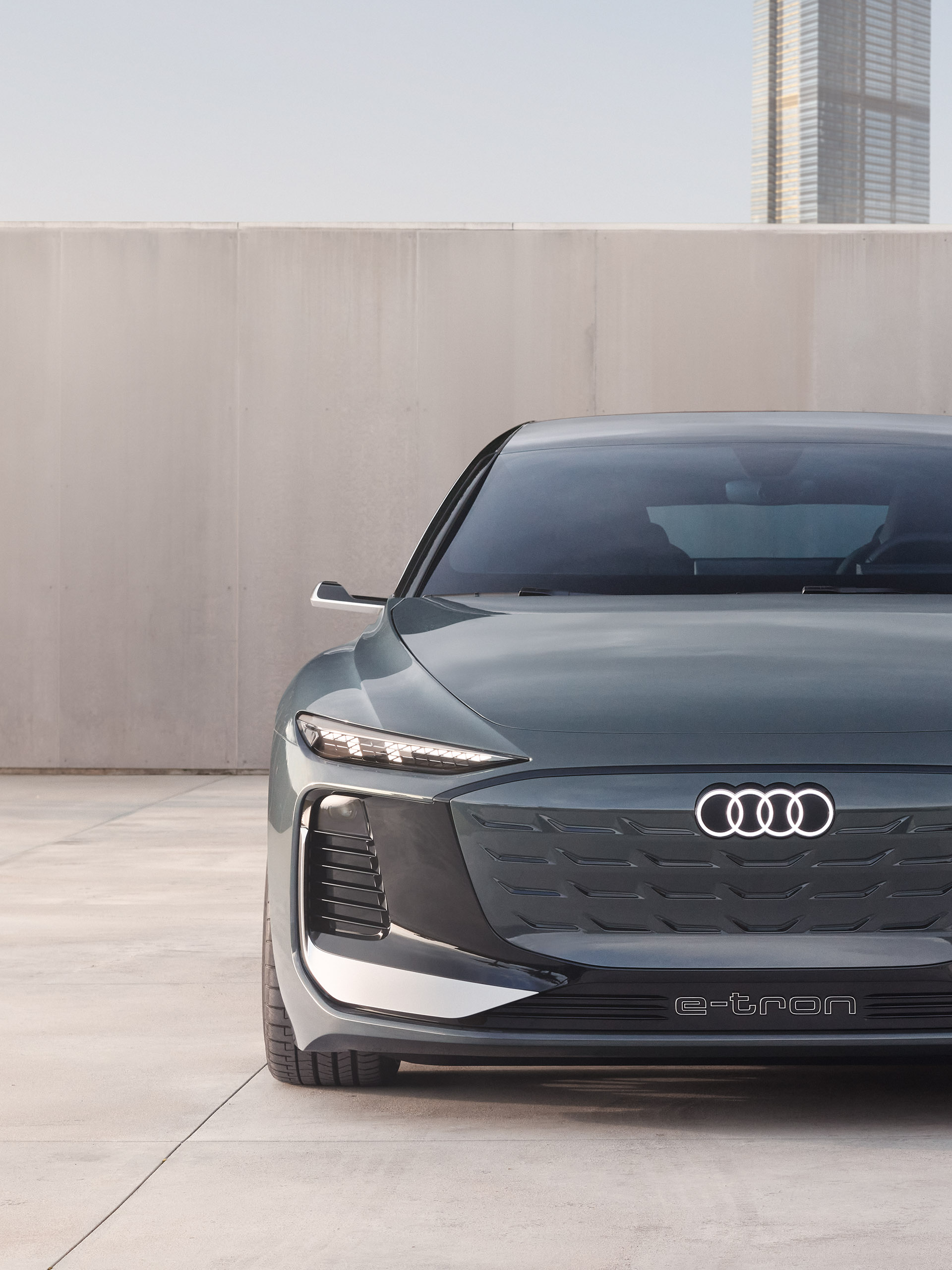 Vooraanzicht van de Audi A6 Avant e-tron concept