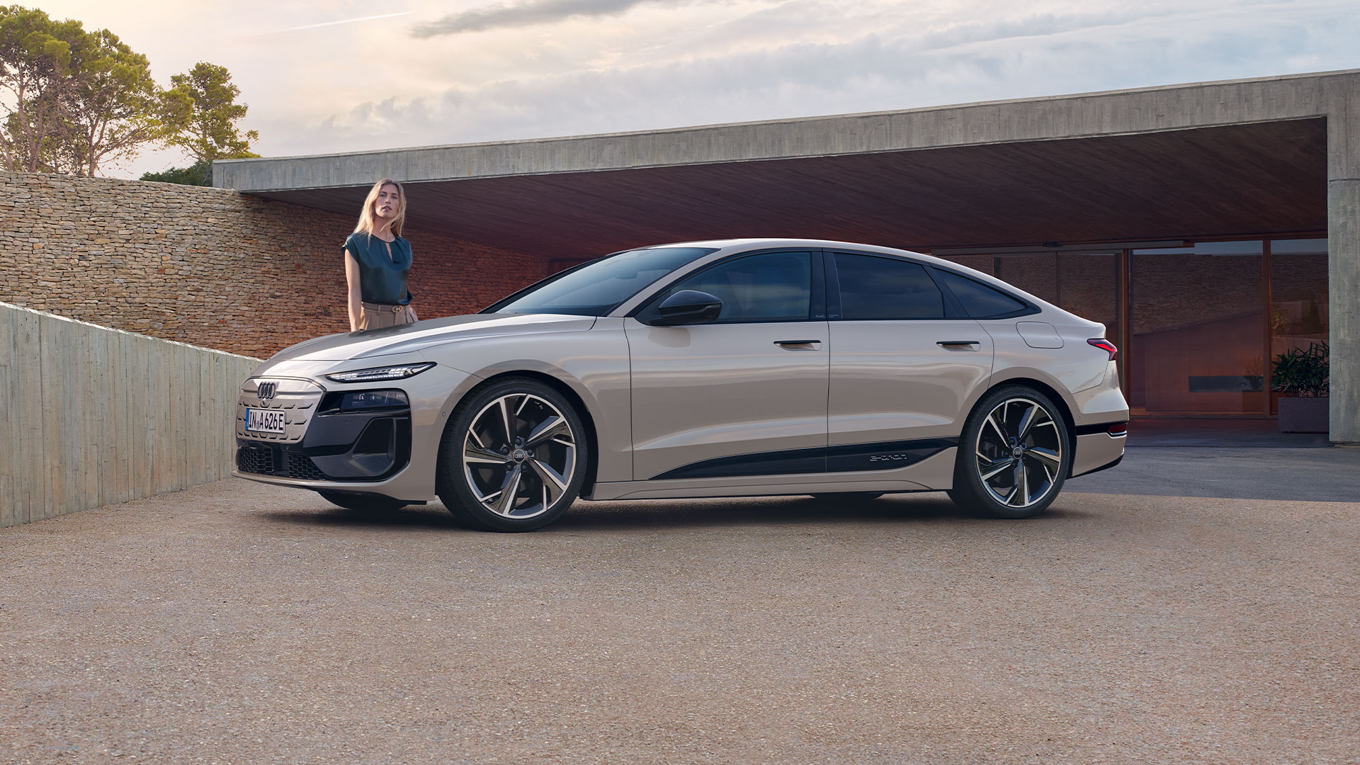 Vue de côté Audi A6 Sportback e-tron