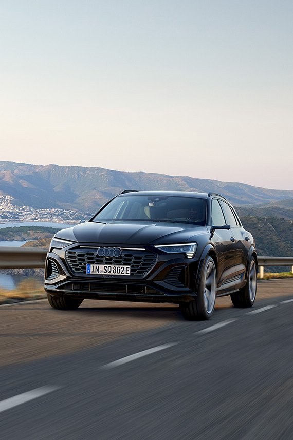 Zijaanzicht Audi SQ8 Sportback e-tron